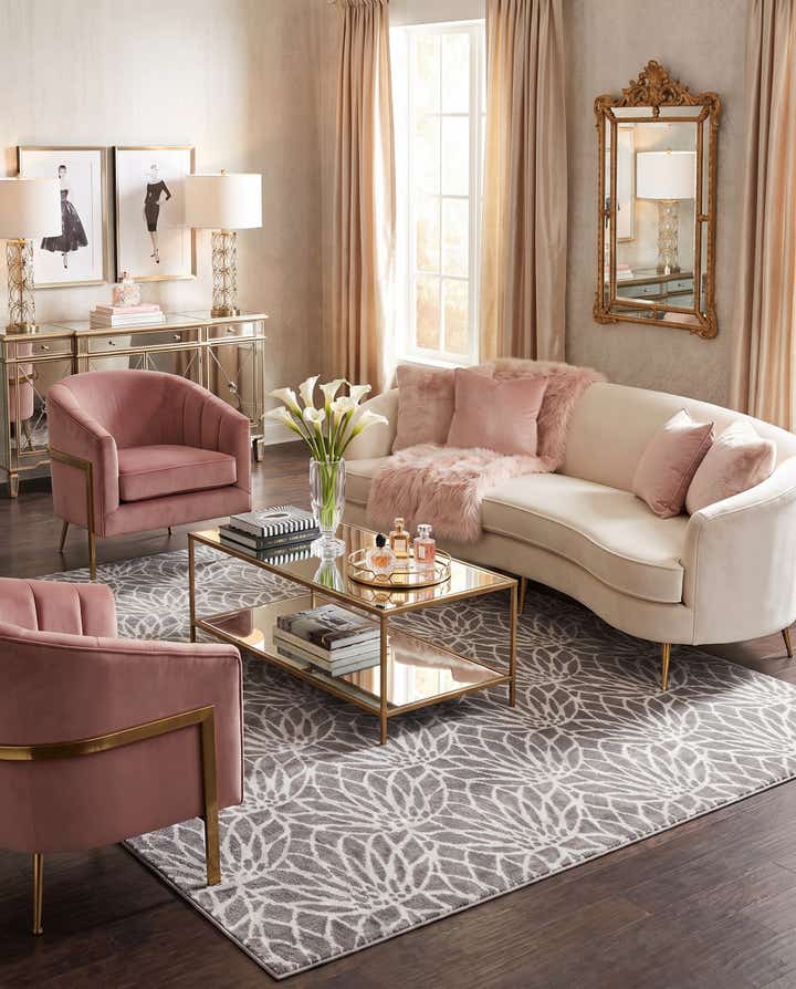 7' 10 x 7' 10 Marilyn Monroe™ Glam Dahlia Square Rug