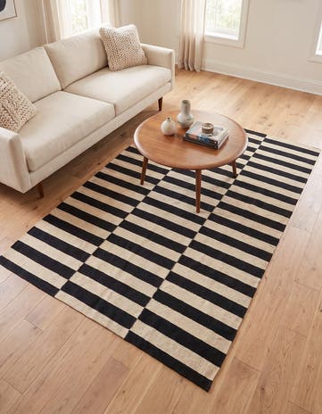 4' 2 x 6' Hand Woven Kilim Modern Wool Rug