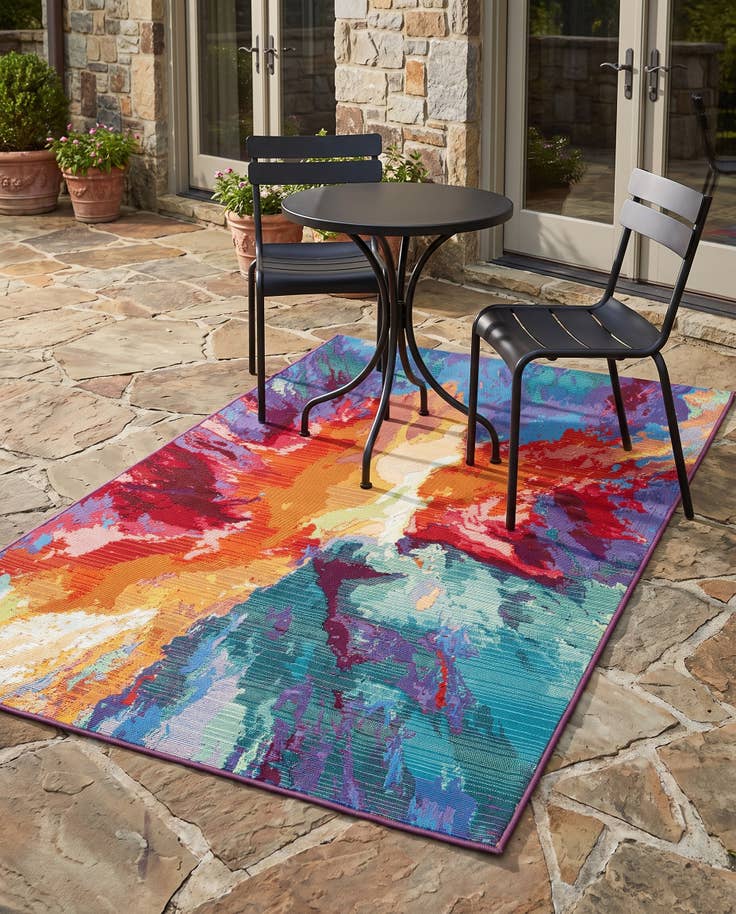 Detail image of 3' 3 x 5' 3 Easy-Clean Modern Indoor / Outdoor Rug