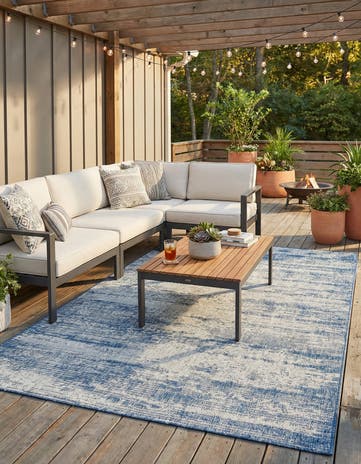 5' 3 x 8' Easy-Clean Modern Indoor / Outdoor Rug