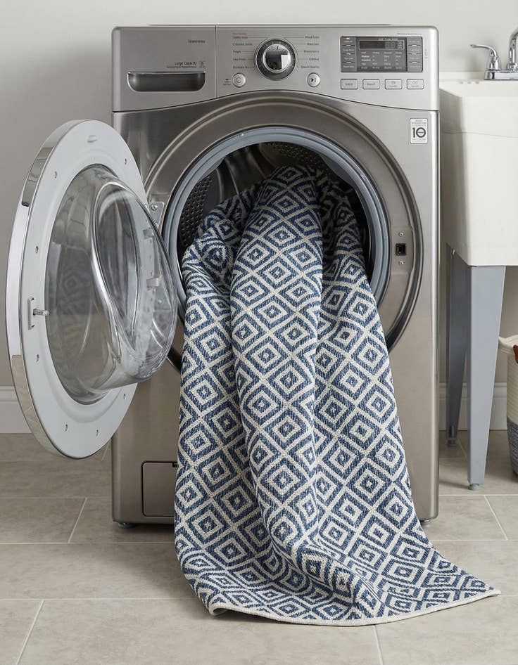 Detail image of 7' 10 x 10'  Washable Jill Zarin Costa Rica Indoor / Outdoor Rug