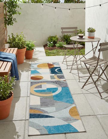 2' x 8' Easy-Clean Modern Indoor / Outdoor Runner Rug