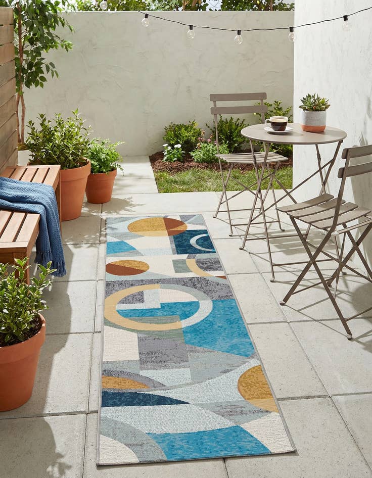 Detail image of 2' x 8' Easy-Clean Modern Indoor / Outdoor Runner Rug
