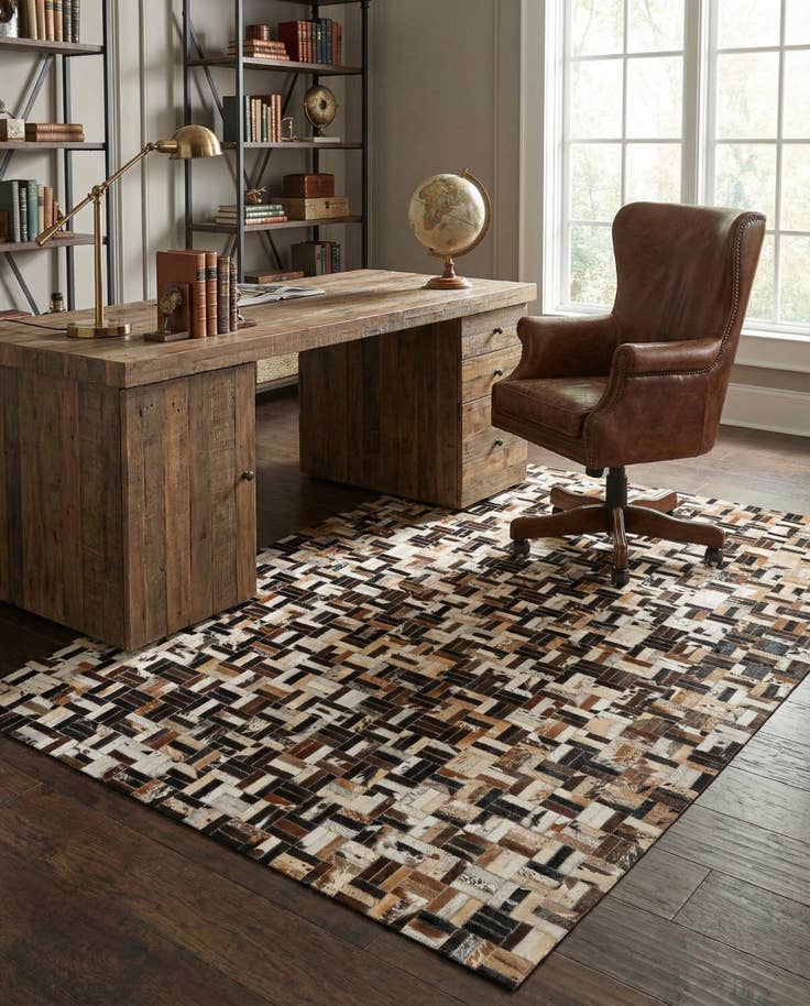 Detail image of 5' x 7' 11 Cowhide - Patchwork Rug