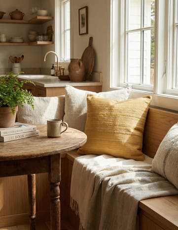 1' 7 x 1' 8 Hand Woven Pillow Wool Square Rug