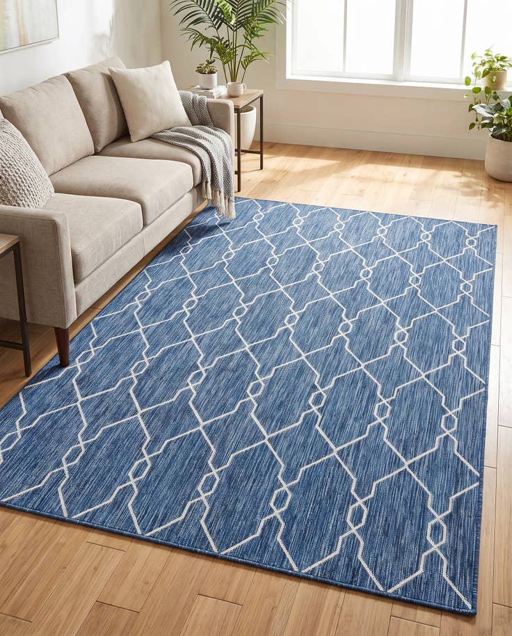 Detail image of 6' x 9' Easy-Clean Trellis Indoor / Outdoor Rug