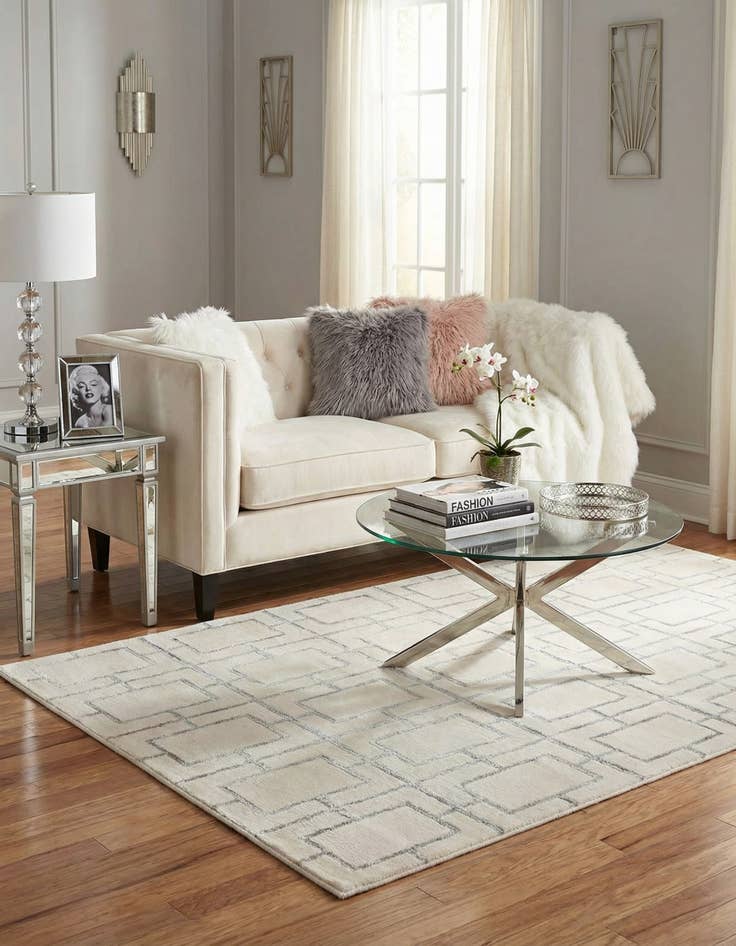 Detail image of  4' x 6'  Marilyn Monroe™ Glam Deco Rug