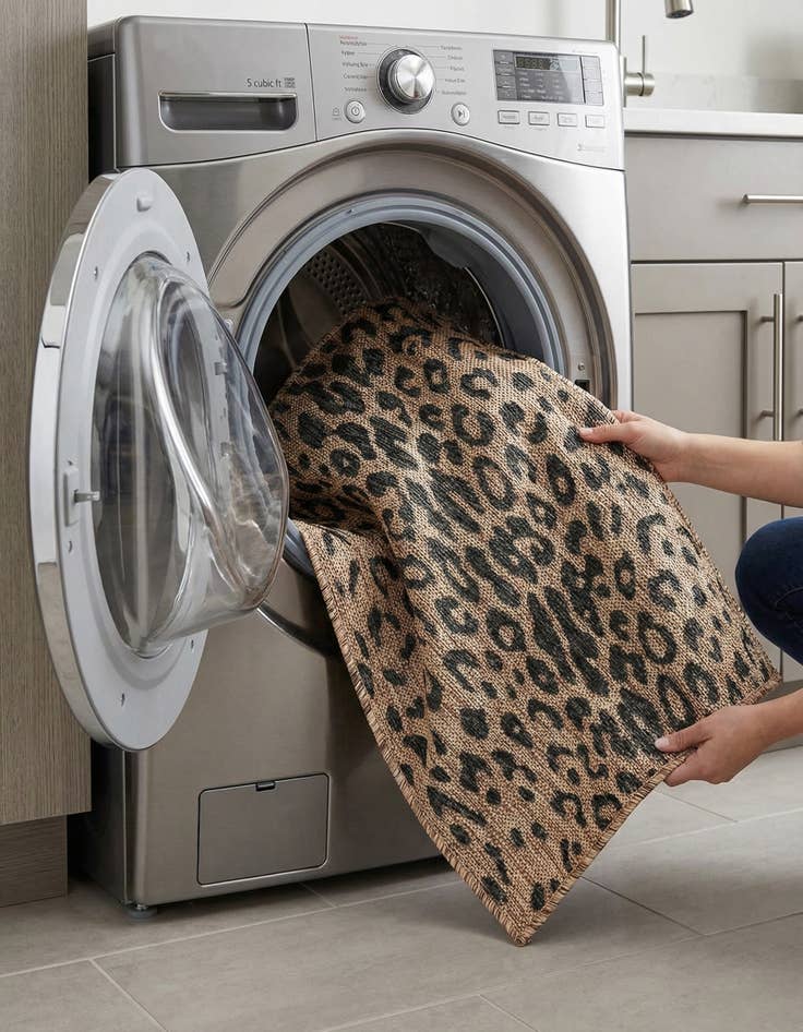 Detail image of  2' x 3'  Washable Safari Indoor / Outdoor Rug