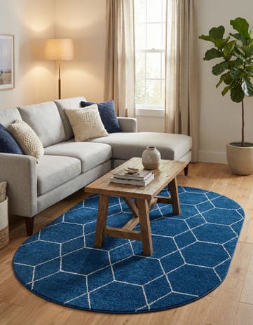 5' 3 x 8' Lattice Frieze Oval Rug