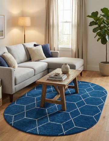 5' 3 x 8' Lattice Frieze Oval Rug