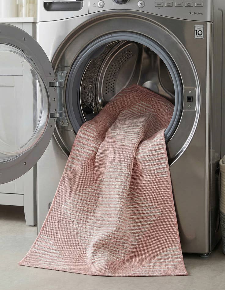 Detail image of 2' x 8'  Washable Modern Indoor / Outdoor Runner Rug