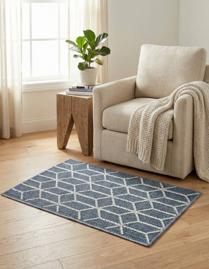 Detail image of 2' x 3' 1  Washable Trellis Indoor / Outdoor Rug