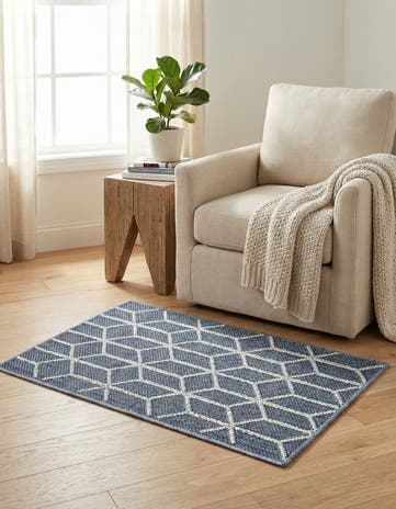 2' x 3' 1 Easy-Clean Trellis Indoor / Outdoor Rug