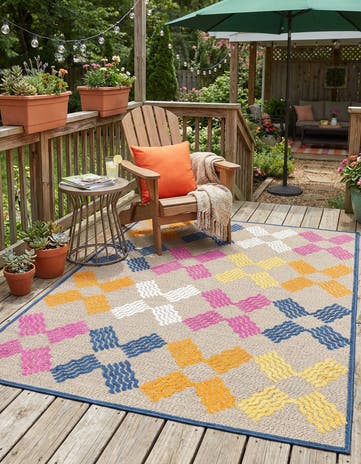 5' x 7' 7 Easy-Clean Indoor / Outdoor Rug