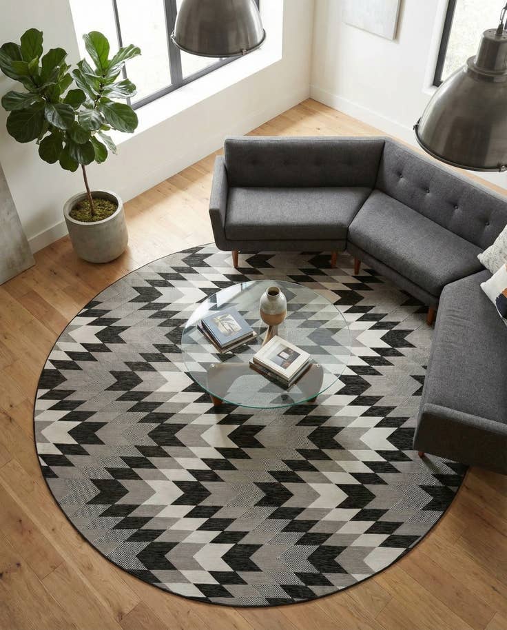 Detail image of 13' x 13' Easy-Clean Modern Indoor / Outdoor Round Rug
