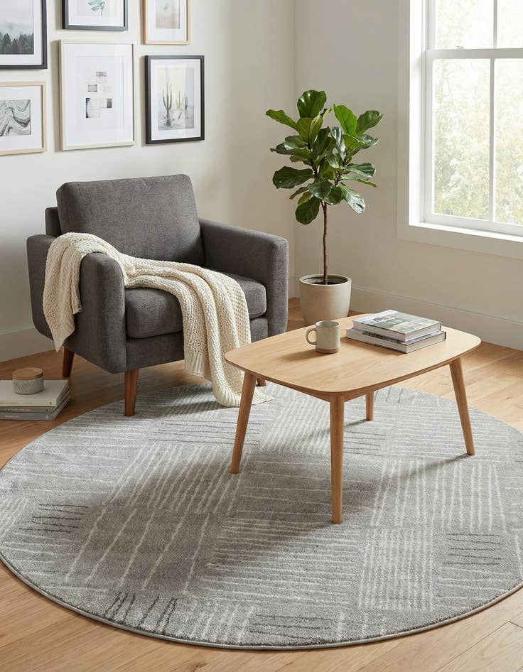 Detail image of  7' 10 x 7' 10 Hanahan Round Rug