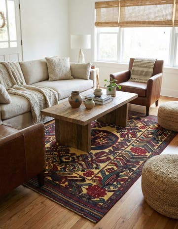 4' 2 x 6' Hand Knotted Sumak Wool Rug