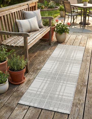 Gray Easy-Clean Checkered Indoor / Outdoor Runner Rug