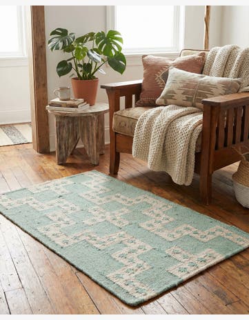 2' x 3' 1 Hand Woven Kilim Wool Rug