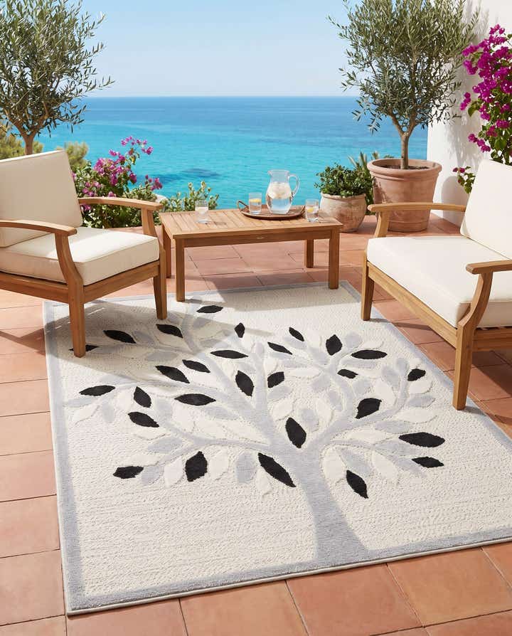 5' 3 x 7' 7 Easy-Clean Indoor / Outdoor Rug