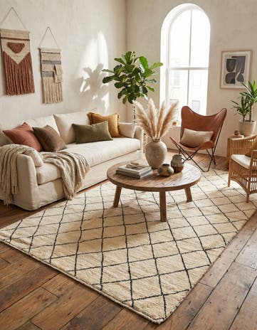 5' 3 x 7' 8 Hand Knotted Moroccan Wool Rug