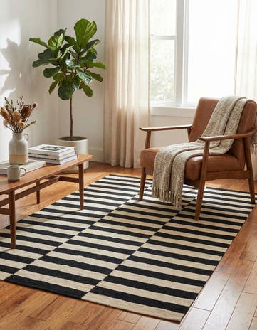 4' 2 x 6' Hand Woven Kilim Modern Wool Rug