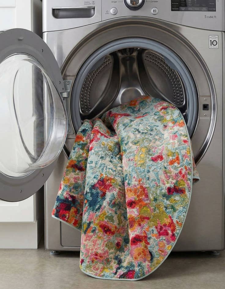 Detail image of 8' x 8'  Washable Spectrum Round Rug