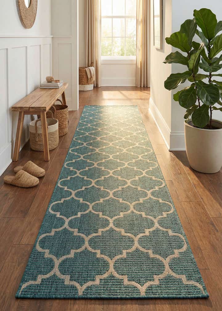 2' 7 x 12' Easy-Clean Trellis Indoor / Outdoor Runner Rug