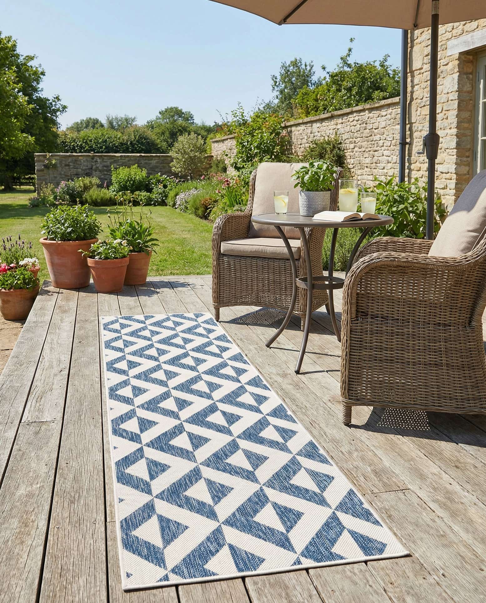 2' x 8' Easy-Clean Jill Zarin Napa Indoor / Outdoor Runner Rug