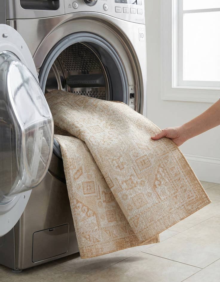 Detail image of 5' 3 x 5' 3  Washable Aztec Indoor / Outdoor Square Rug