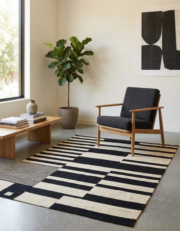 4' 7 x 6' 5 Hand Woven Kilim Modern Wool Rug