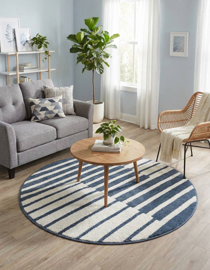 Detail image of 3' x 3' Oslo Round Rug