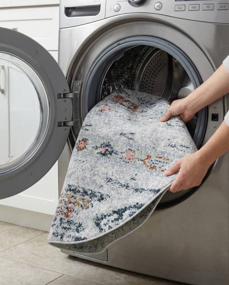Detail image of 3' 3 x 3' 3 Kamala Washable Round Rug