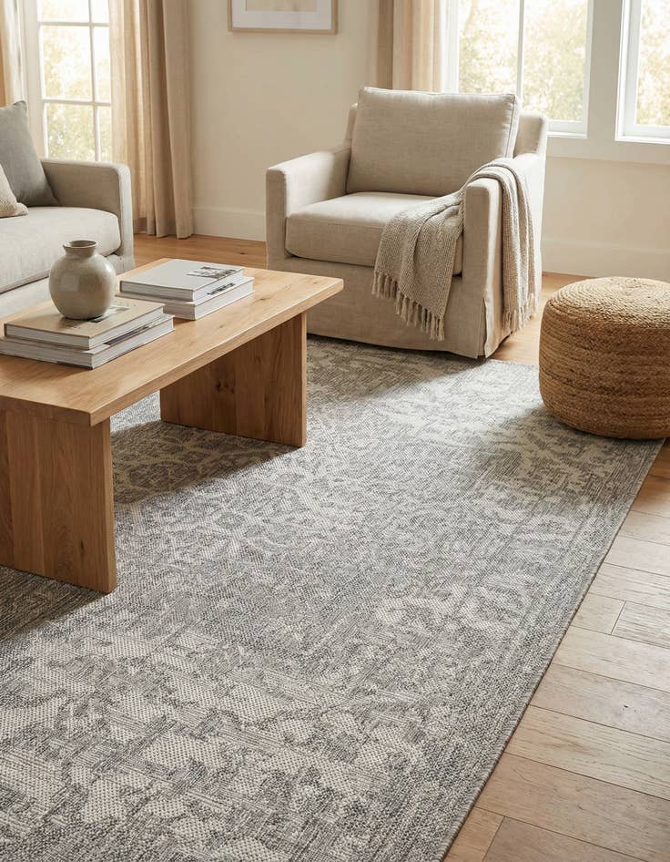 Detail image of 4' x 6' Easy-Clean Jill Zarin Dubai Indoor / Outdoor Rug
