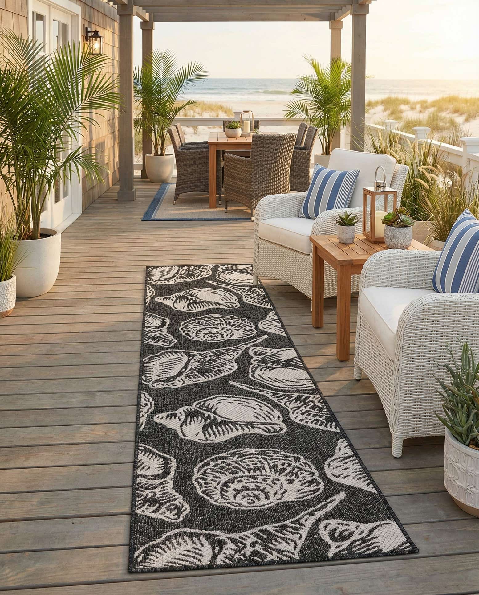 2' x 8' Easy-Clean Coastal Indoor / Outdoor Runner Rug