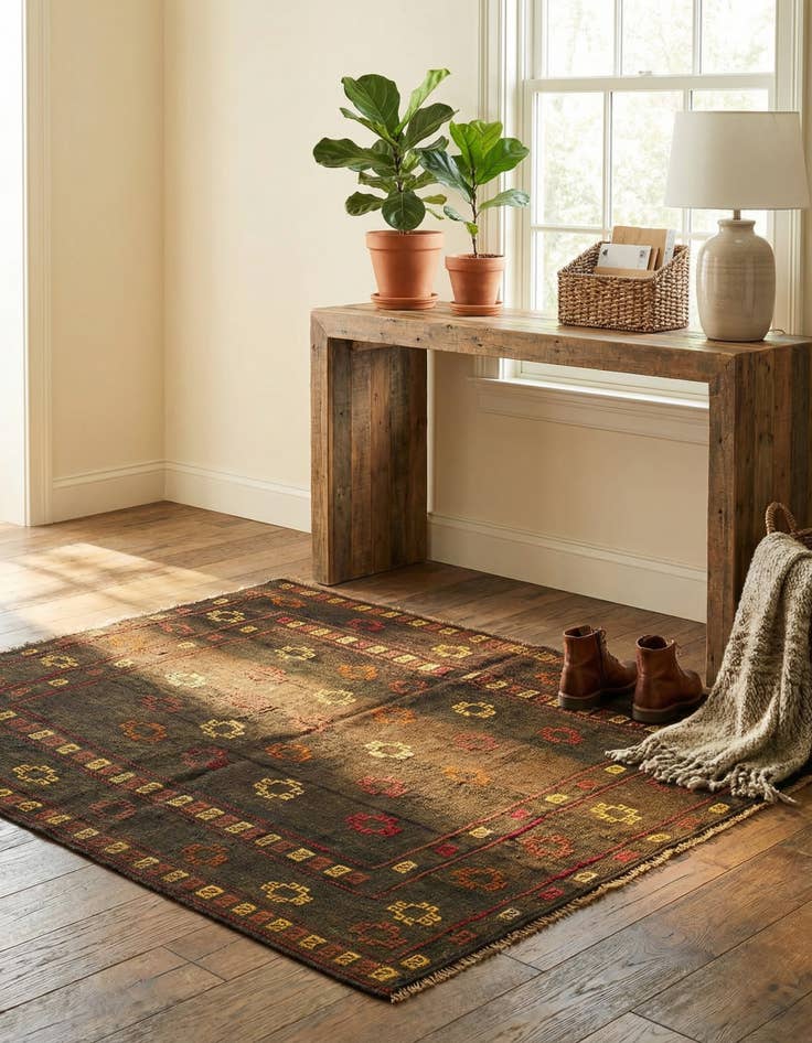 Detail image of 3' 10 x 4' 2  Hand Knotted Sumak Wool Square Rug