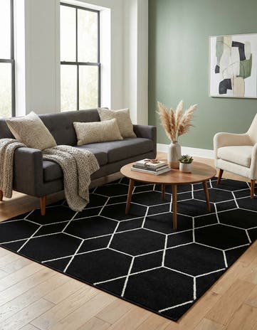 7' x 10' Lattice Frieze Rug