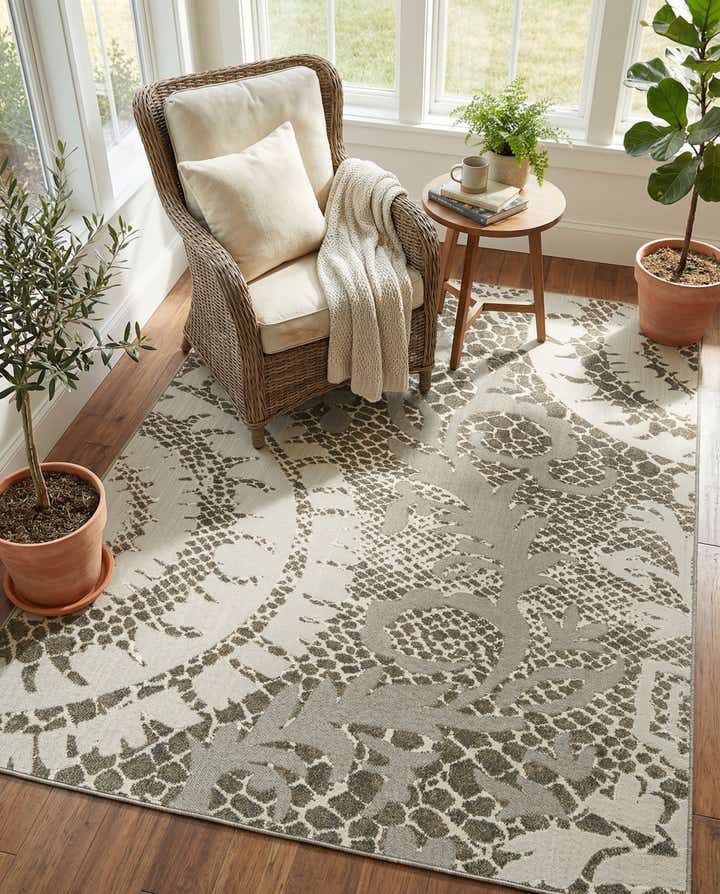 7' x 10' Easy-Clean Modern Indoor / Outdoor Rug
