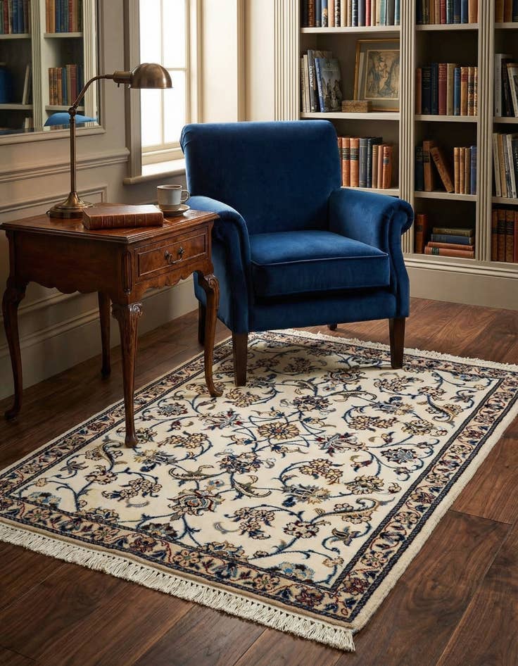 Detail image of 2' x 2' 8  Hand Knotted Nain Rug