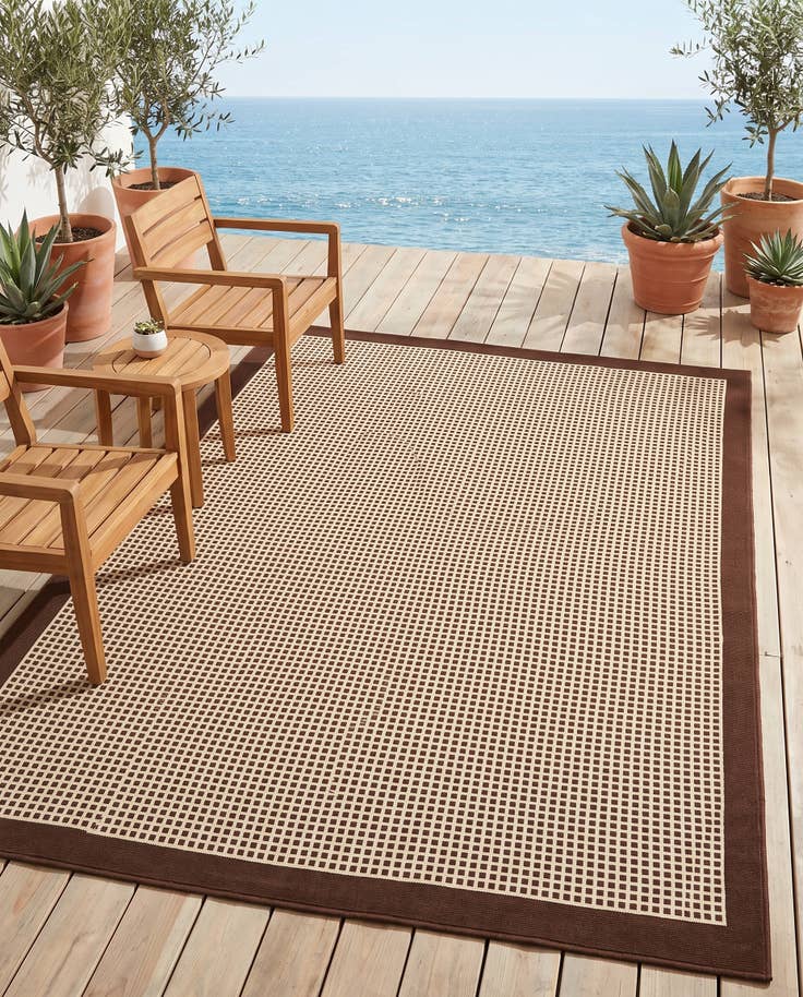 Detail image of 5' x 7' Easy-Clean Border Indoor / Outdoor Rug