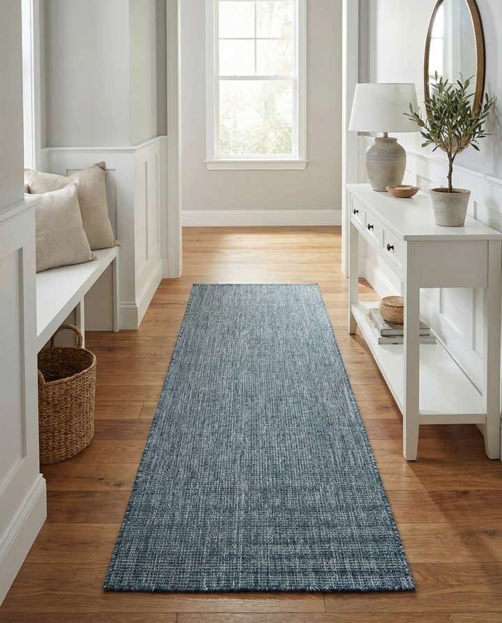 2' 7 x 10' Easy-Clean Solid Indoor / Outdoor Runner Rug