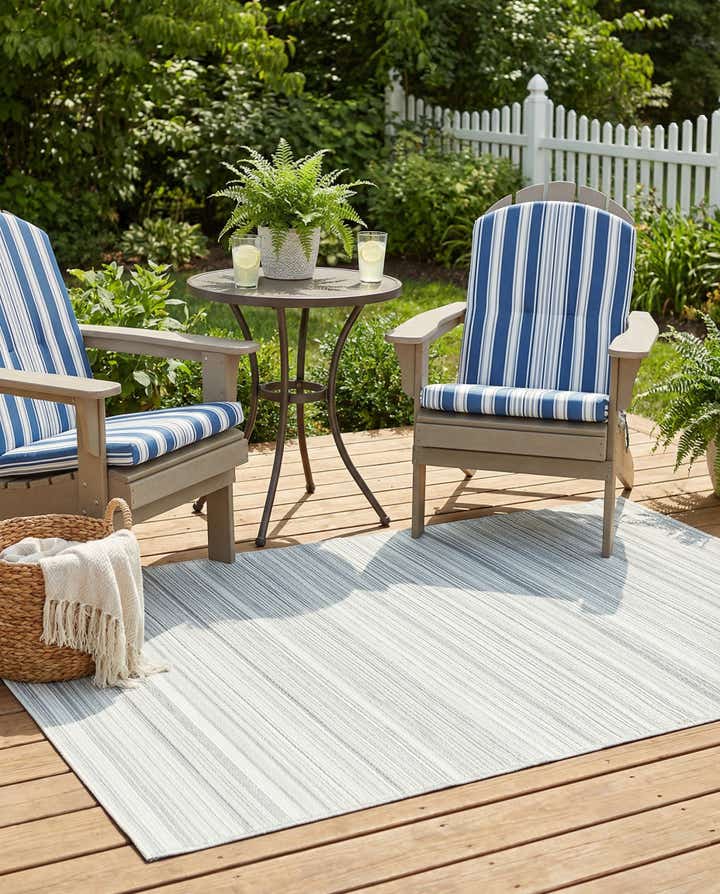 5' x 8' Easy-Clean Vista Breeze Indoor / Outdoor Rug