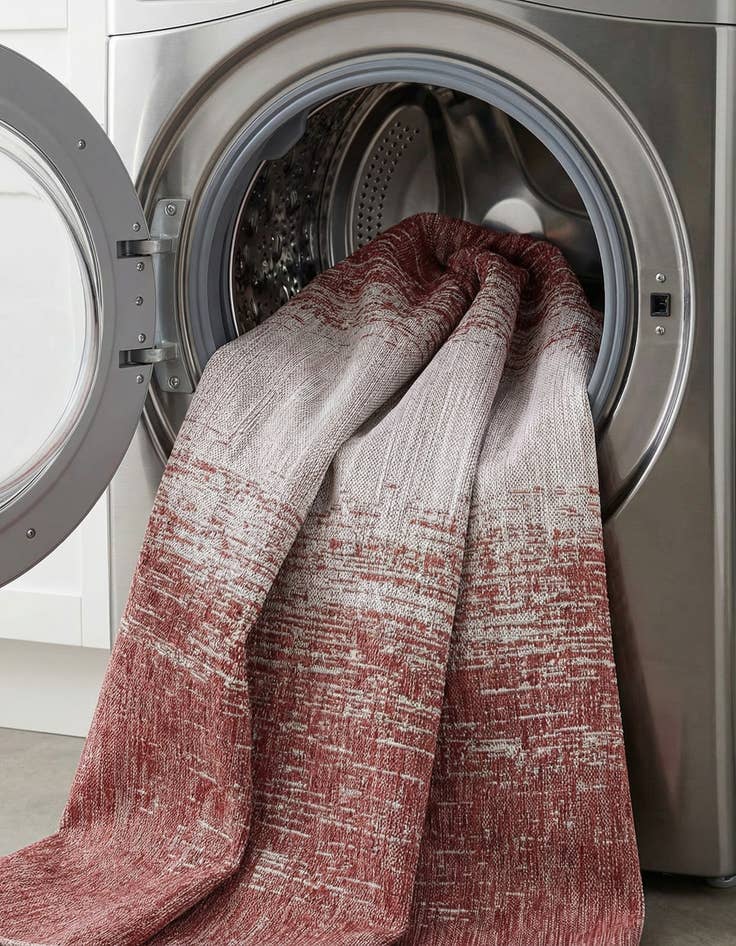 Detail image of 4' x 6'  Washable Modern Indoor / Outdoor Rug