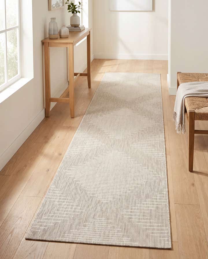 2' 7 x 12' Easy-Clean Modern Indoor / Outdoor Runner Rug