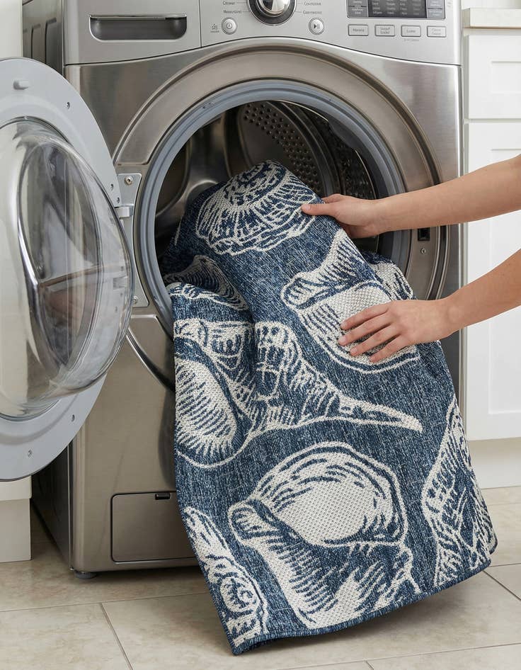 Detail image of 4' x 6'  Washable Coastal Indoor / Outdoor Rug