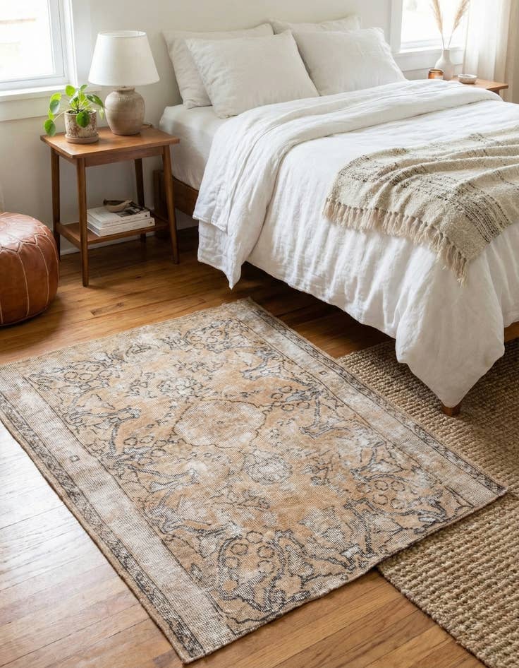 Detail image of 3' 4 x 4'  Hand Knotted Ultra Vintage Persian Wool Rug