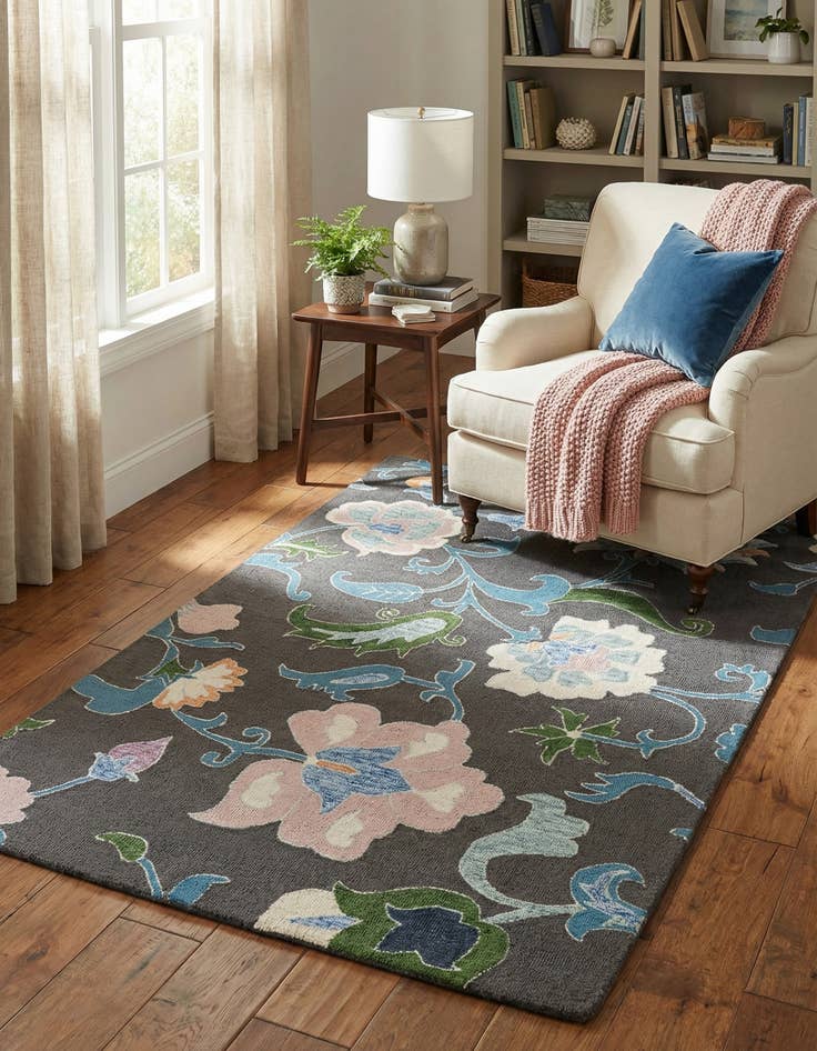 Detail image of 5' 1 x 8' Luna Rug