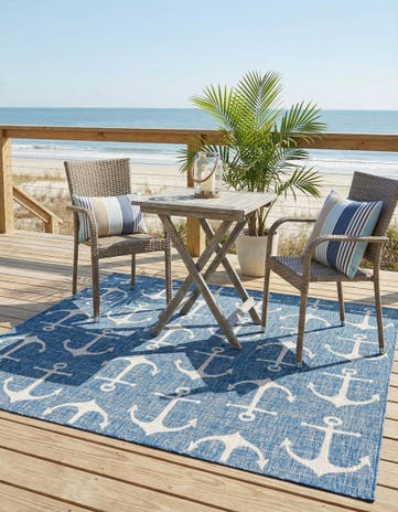 7' 10 x 7' 10 Easy-Clean Coastal Indoor / Outdoor Square Rug