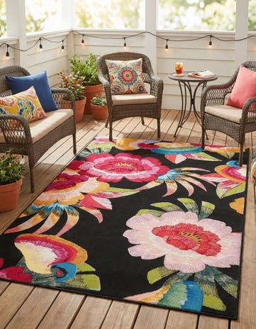 Easy-Clean Botanical Indoor / Outdoor Rug
