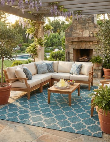 10' x 13' Easy-Clean Lattice Indoor / Outdoor Rug